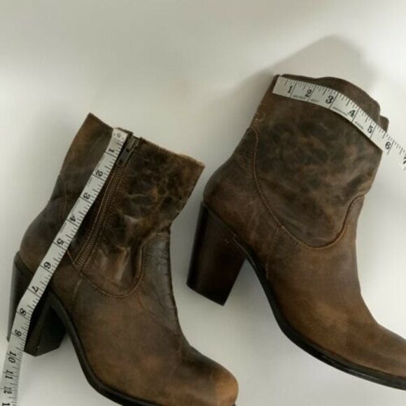 Corral Boots Size 10M Brown Short Leather Distressed Boots - Picture 5 of 12